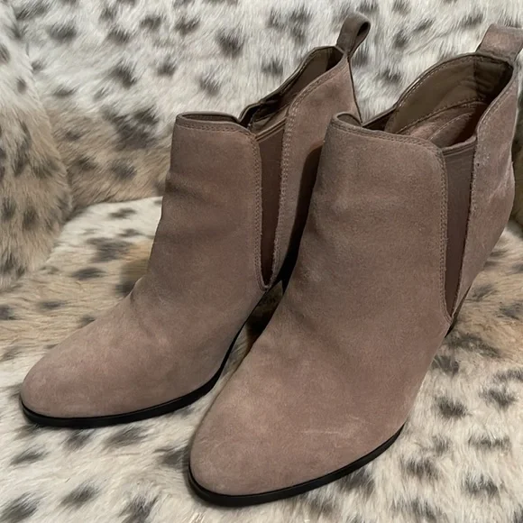 Michael Kors booties - Picture 4 of 4